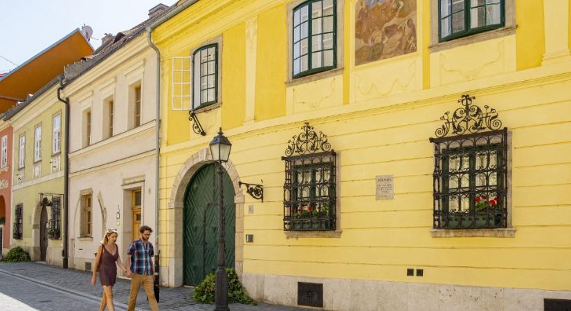 Matolcsy Ádám barátja nevetséges áron vehet lakást a budai várban
