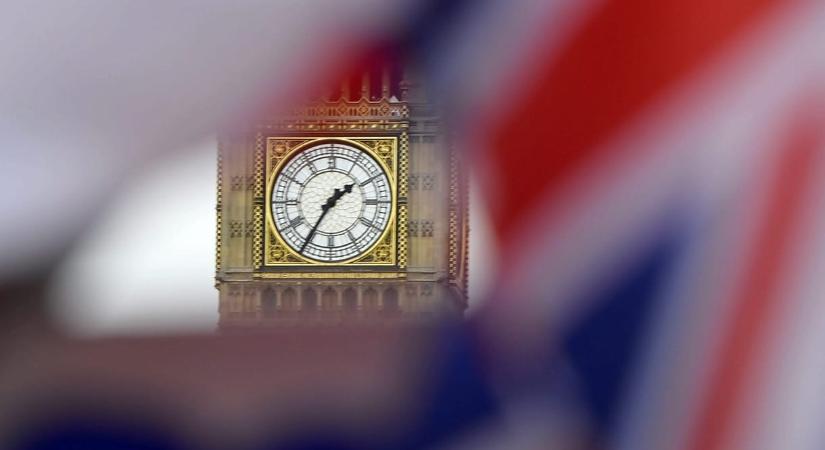 Ezermilliárd forintnak megfelelő pénzt köszönhet a brit gazdaság a YouTube-os tartalomgyártóknak