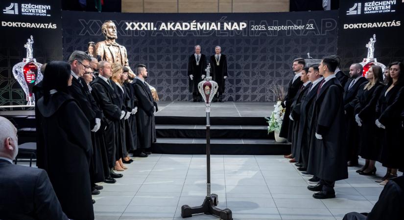 Akadémiai Nap a Széchenyi egyetemen – Rangos díjakat, elismeréseket adtak át