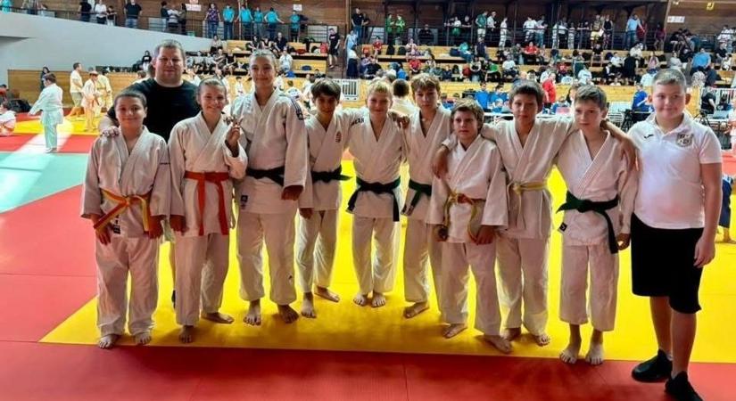 Érmek sorát hozták haza a baranyai sportolók