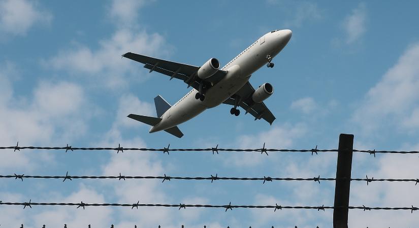 „Zsebpénzzel” zsuppolták haza a román bűnözőket Nagy-Britanniából