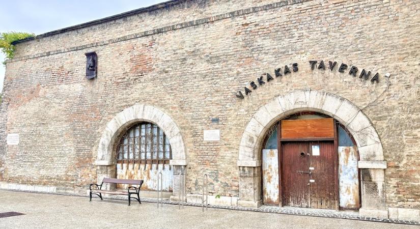 Feljelentést tett a győri polgármester a háromszoros áron visszavásárolt Vaskakas Taverna ügyében
