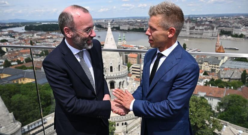 Brüsszeli nyomás: a határvédelem miatt állítanák le az uniós pénzeket