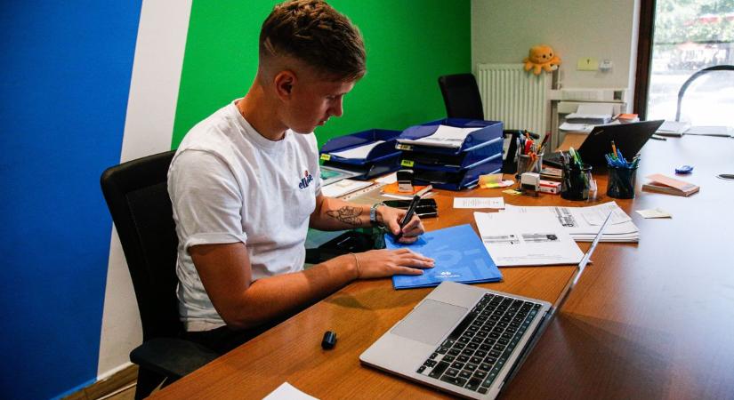 Gyárakban és éttermekben dolgoznak pihenés helyett a szabolcsi diákok – kiderült, mennyiért