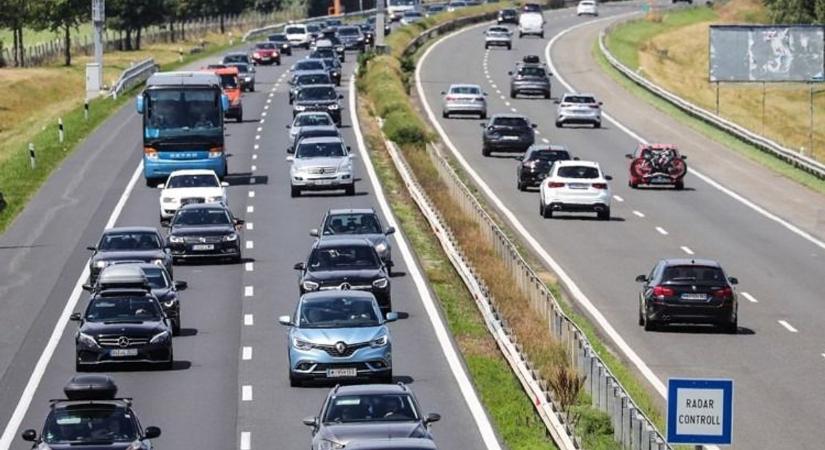 Borzalmas tragédiák - Két nap alatt két halálos baleset történt az M1-es autópályán