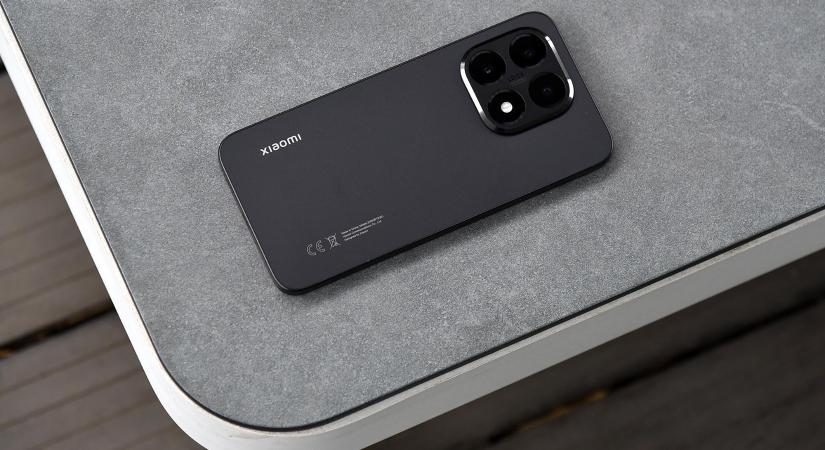 Csúcstelefonok babérjaira tör, de barátságos áron érkezik a Xiaomi 15T