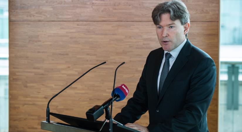 Jakab Roland: átélhető a kísérletezés és a felfedezés öröme a Kutatók Éjszakája programjain