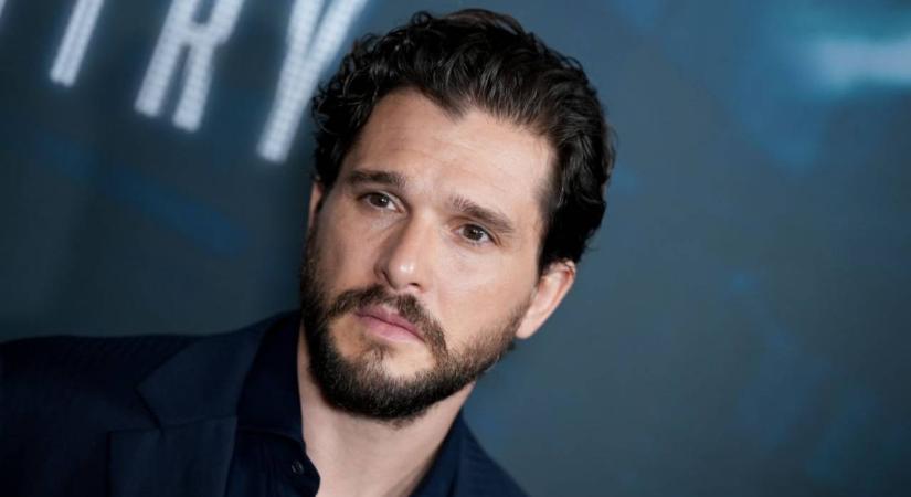 Népszerű budapesti szendvicsezőben tűnt fel Havas Jon, vagyis Kit Harington