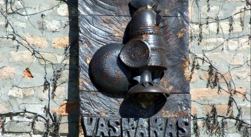 Tovább kísért a Borkai-éra Győrben: feljelentést tettek a Vaskakas-ház visszavásárlása miatt