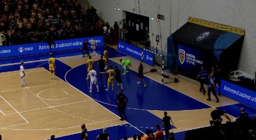 Balhé miatt félbeszakadt a román-magyar futsalmeccs