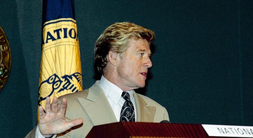Óriási tömegek kezdték el nézni Robert Redford klasszikus filmjeit a legenda halála után