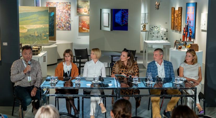 Kétezer kortárs műtárgyat és egy ritka Vasarelyt nézhet meg a Budapest Contemporary-n