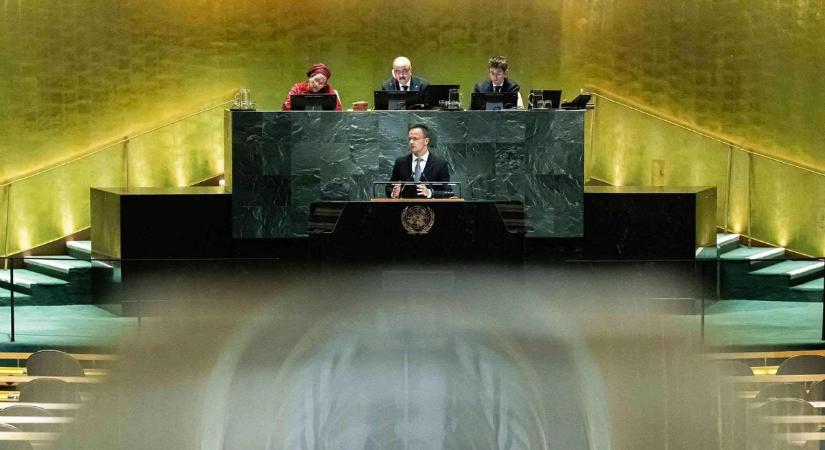 Szijjártó: nem a háborúra, nem a migrációra, nem a genderre