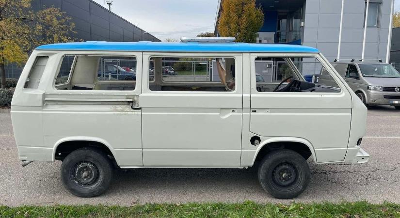 Kikerekedett a szemük a román kisbusz tartalma láttán