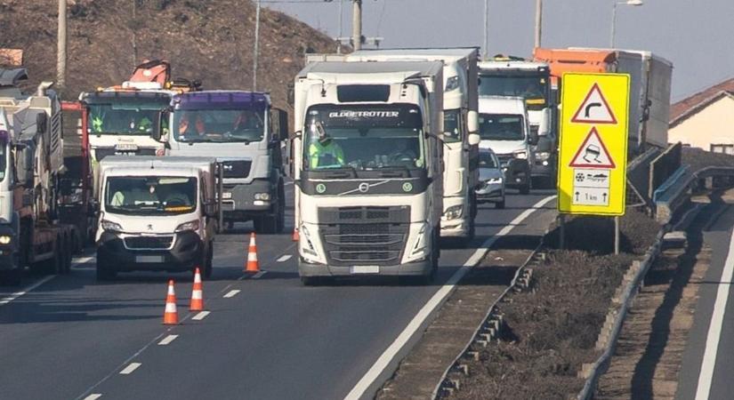 Rossz hír az autósoknak: ismét bedugult az M3-as
