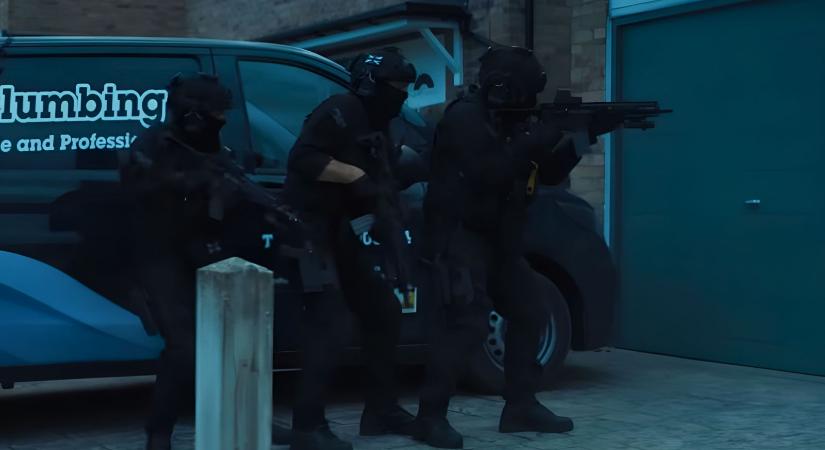 Netflix: Újra rákaptak a nézők 2025 egyik legjobb sorozatára, ismét a TOP 10-ben!