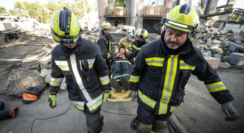 „Robbanás” a hajdúszoboszlói romvárosban