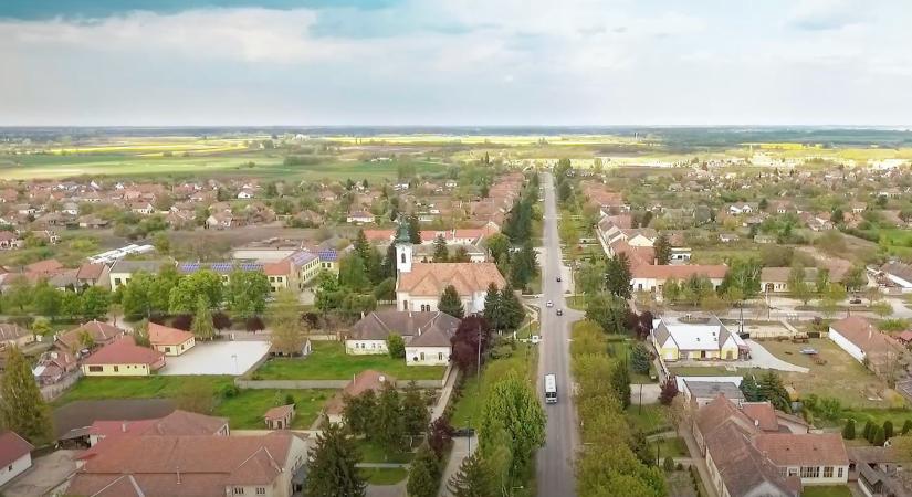 Összekovácsolni Madarast