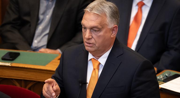 Orbán Viktor: Igazi komcsi tempó