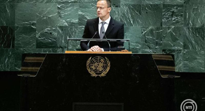 Nem a háborúra, nem a migrációra, nem a genderre, ez a magyar recept