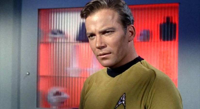 Kórházba szállították a 94 éves színészlegendát: ezért szorult segítségre William Shatner, a Star Trek Kirk kapitánya