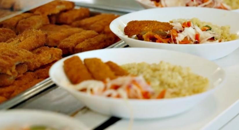Elképesztő titkok a menzáról: ezért imádják egyre jobban a gyerekek