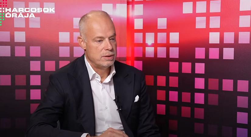 Szalay-Bobrovniczky Kristóf: A Tisza Párt adóemelési tervével 17 milliárd forint kerülne ki a katonák zsebéből