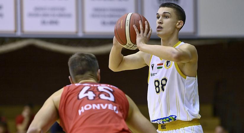 A Honvédot fogadja a szezonnyitón a DEAC kosárcsapata