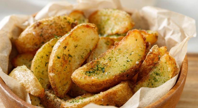 Ropogós sült krumpli olajszag nélkül: többé nem titok a recept
