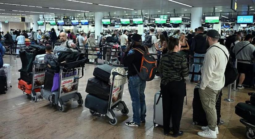 Letartóztattak egy férfit a reptereket megzavaró kibertámadás miatt