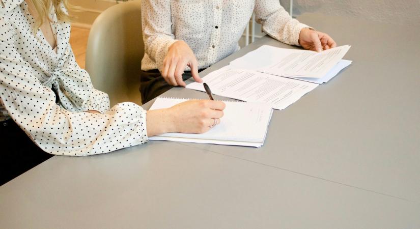 A bértranszparencia nem azt jelenti, hogy bárki szabadon böngészheti a kollégája fizetését