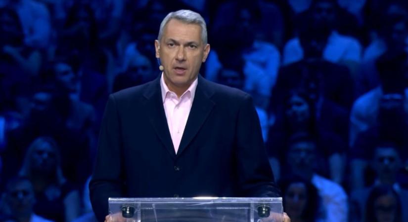 Lázár János: „nem hihető”, hogy egy rendőr egy újságcikk miatt öngyilkos lesz