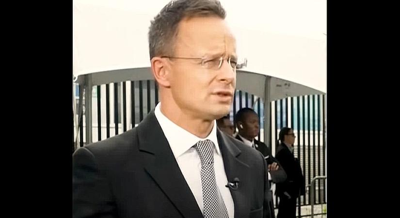 Szijjártó Péter a CNN-nek: a nyugat-európai országok – miközben állítják, hogy leállították az orosz kőolaj importját – továbbra is ezt teszik, csak titokban (VIDEÓ)
