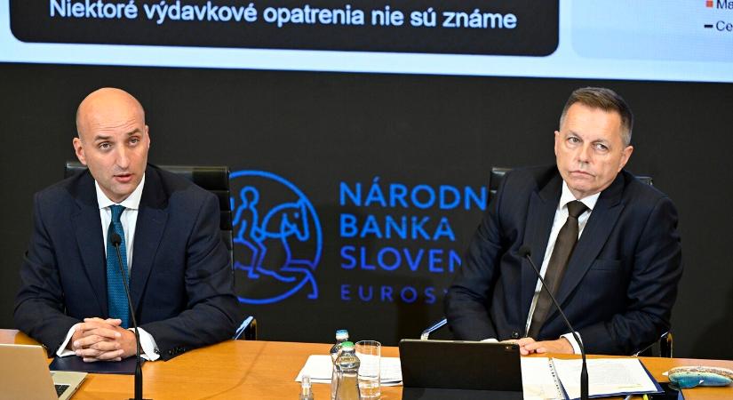 30 ezren veszíthetik el az állásukat jövőre – borús előrejelzés érkezett a nemzeti banktól