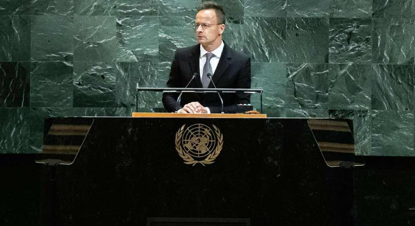 Szijjártó Péter a CNN-nek: a nyugat-európai országok annyira képmutatóak (videó)