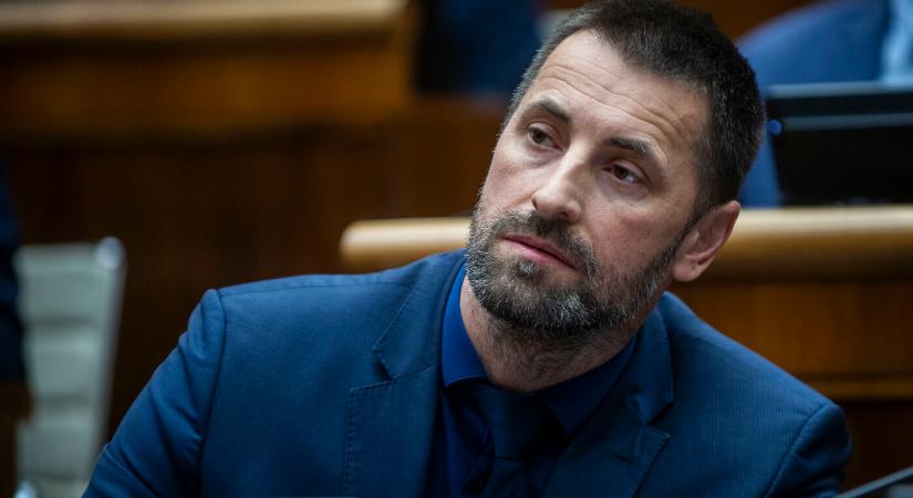 SaS: Ez a konszolidáció nem takarékoskodás, hanem a pénztárcák kiürítése