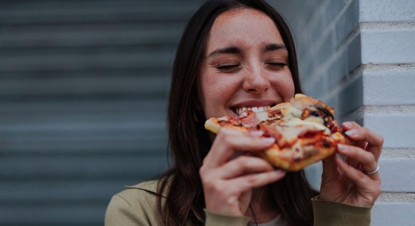 Látnod kell, hogy elhidd: itt már automatából jön a forró pizza
