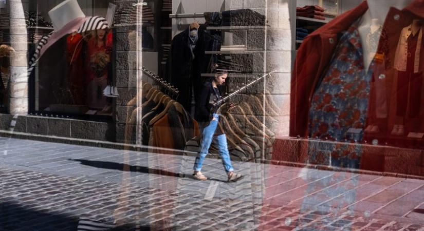 Fast fashion vs. múzeumi divat – Mit üzen rólunk a múlt és a mai kor divatja?