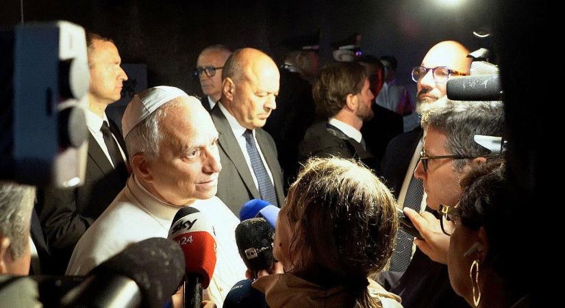 Leó pápa a palesztin ügyről és az orosz-ukrán háborúról nyilatkozott újságíróknak