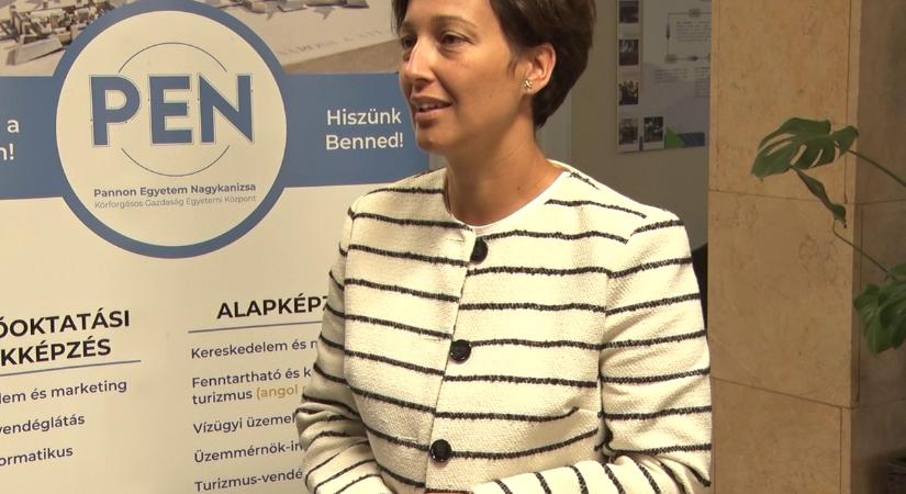 Nyugdíjasok is járhatnak egyetemre