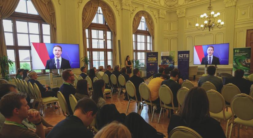 Őrület, milyen kutatások zajlanak a városban: a Szegedi Tudományegyetem csapatai a világ legsúlyosabb problémáin dolgoznak – galériával