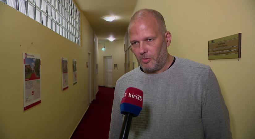 A baloldali képviselők megtámadták Kozma Lajos beiktatási határozatát Józsefvárosban  videó