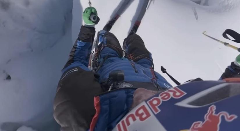 Egy lengyel férfi oxigénpalack nélkül mászta meg a Mount Everestet, majd lesíelt róla