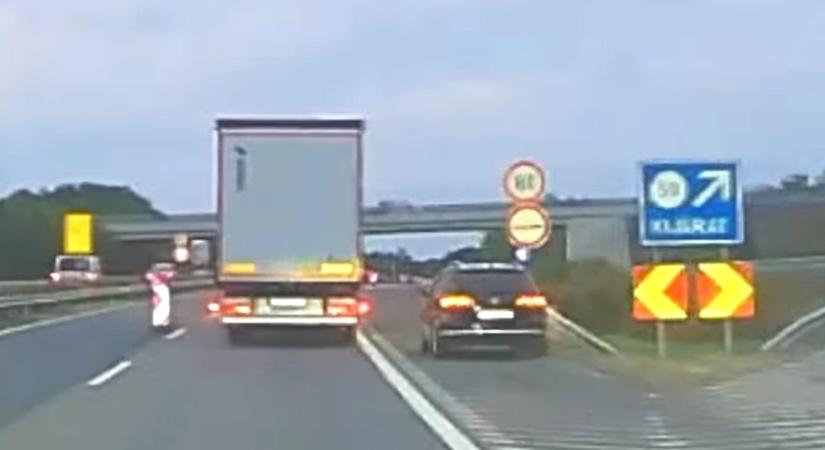 Életveszélyesen vezető autós büntetőfékezett egy kamion előtt az M3-ason, hogy betörhesse az ablakát