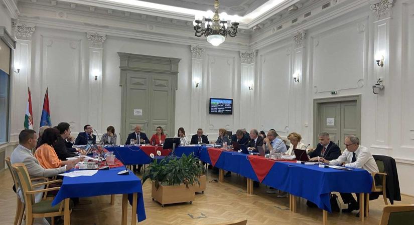 Öt órán keresztül tanácskoztak a pápai képviselők