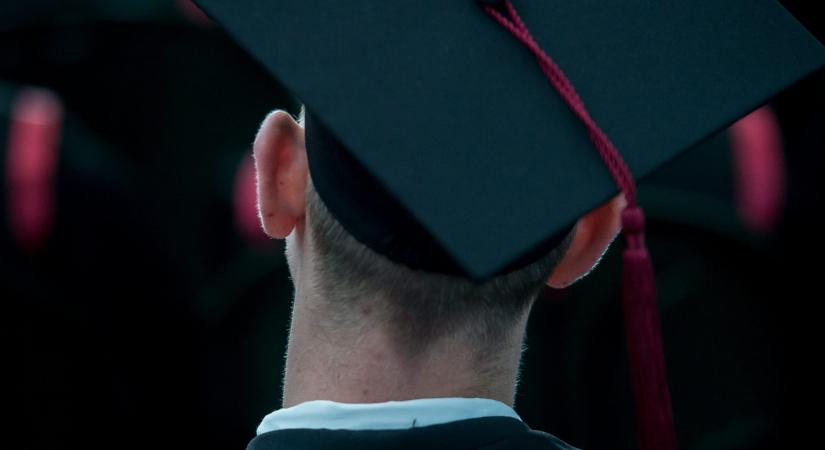 És jött a doktor – így tájékozódjunk a címek, fokozatok, minősítések dzsungelében