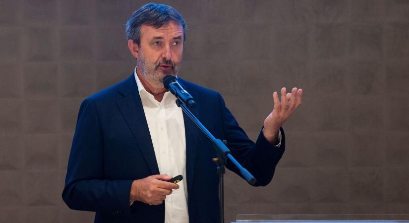 Palkovics László: a mesterséges intelligencia nem elveszi, hanem teremti a munkahelyeket – fotók