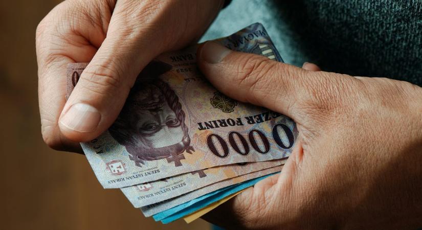 Nagy bejelentést tett a kormány a lakossági állampapírokról