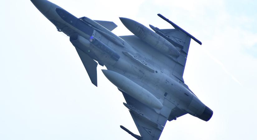 Dánia felé repülő orosz vadászgépek miatt riasztották a magyar Gripeneket