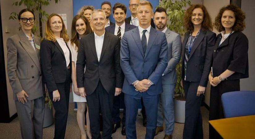 A lejáratás műhelytitkai - Nyilvánvaló hazugságok ismételgetése annyiszor, hogy a hazugságok igaznak tűnjenek